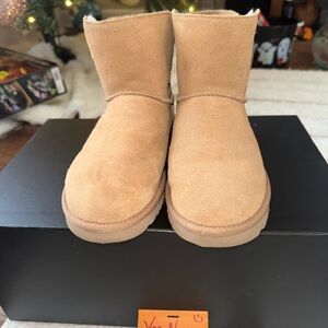UGG Chestnut Shearling Lined Boots